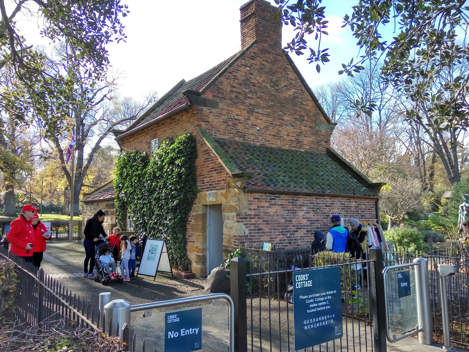 Captain Cook S Cottage And Fitzroy Gardens Melbourne Australia